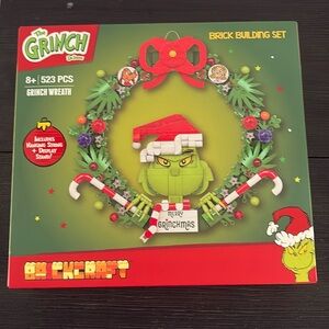 The Grinch Brickcraft Wreath 523 pieces new